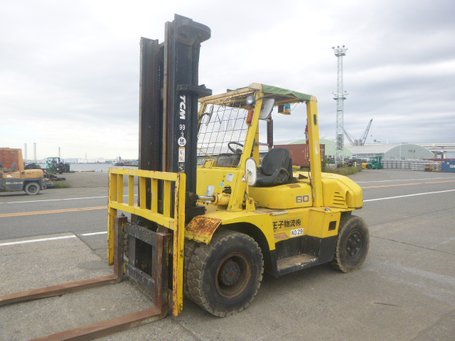 USED DIESEL FORKLIFT TCM FD60Z8 30C00452 (F.UCHIYAMA & CO.,LTD.)