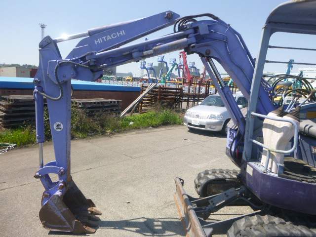 USED TRACKED EXCAVATOR HITACHI EX30UR-2C 1B0-05449 (F.UCHIYAMA & CO.,LTD.)